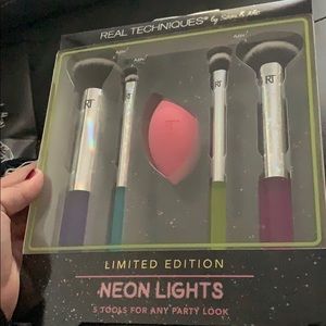 🖤FINAL PRICE🖤 Real Techniques LIMITED EDITION